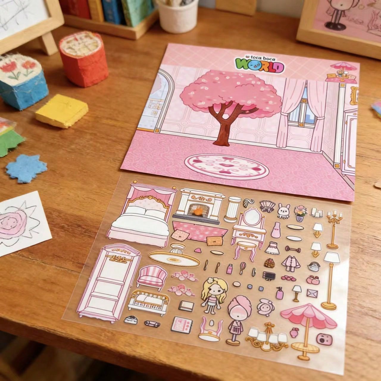 Rosa Sakura-Baum Hotelzimmer D – Art Craft Building Bewertung und Preis